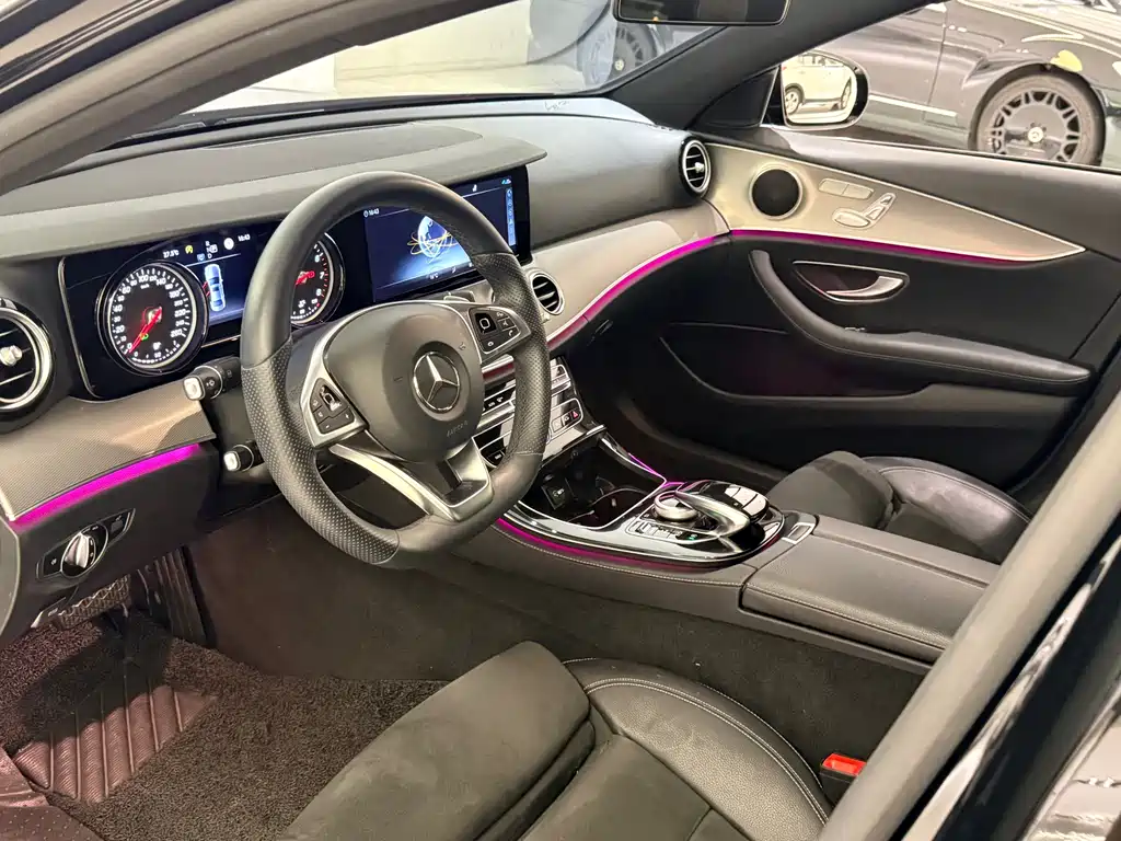Mercedes-Benz E-Class 2018 — фото 16