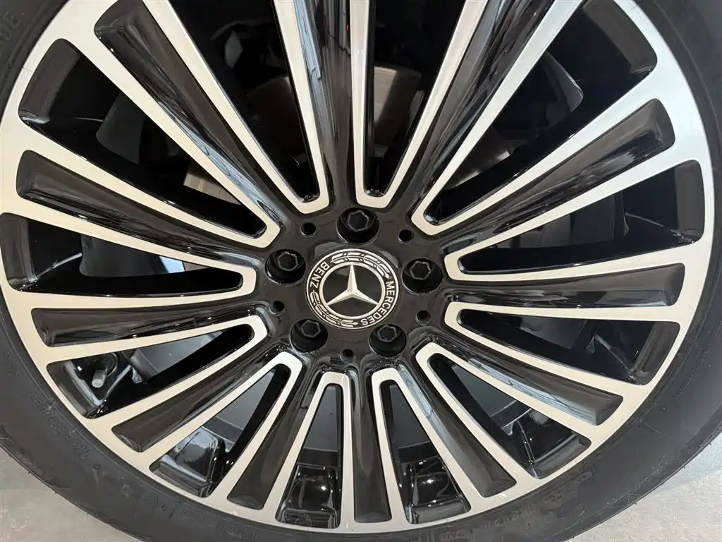 Mercedes-Benz GLC 2018 — фото 12