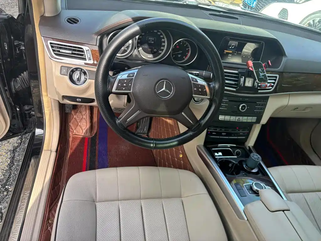 Mercedes-Benz E-Class 2016 — фото 8