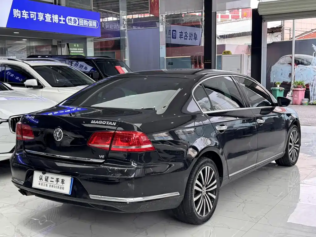 Volkswagen Magotan 2012