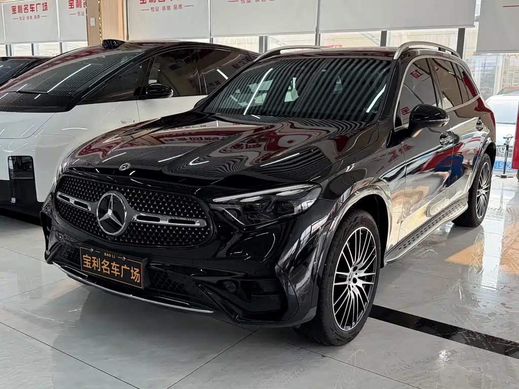 Mercedes-Benz GLC 2025