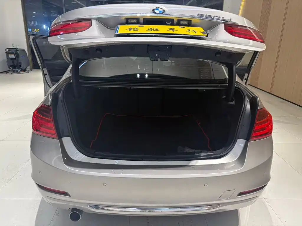 BMW 3 Series 2015 — фото 17