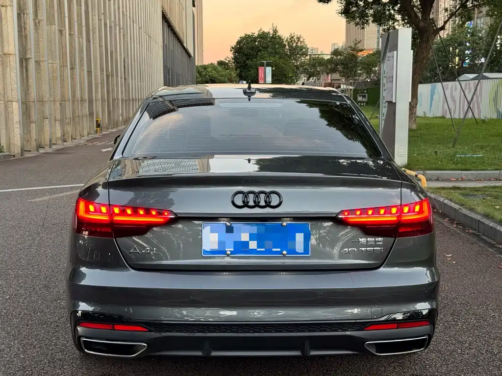 Audi A4L 2023 — фото 11