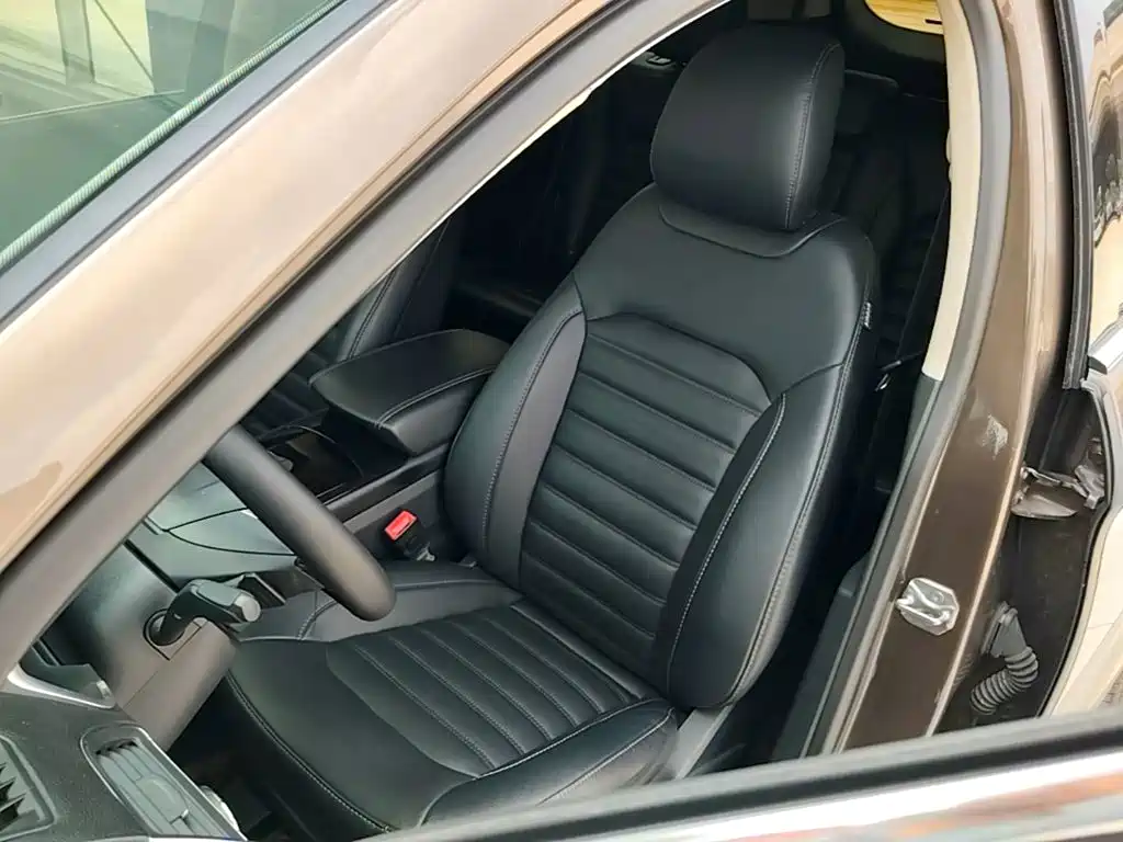 Ford Edge 2019 — фото 15