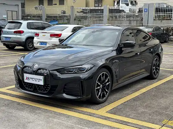 BMW i4 2023