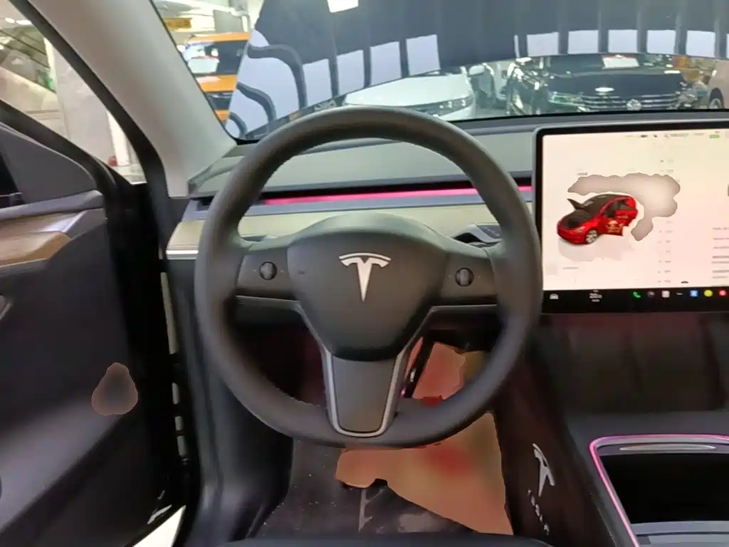 Tesla Model Y 2023 — фото 11