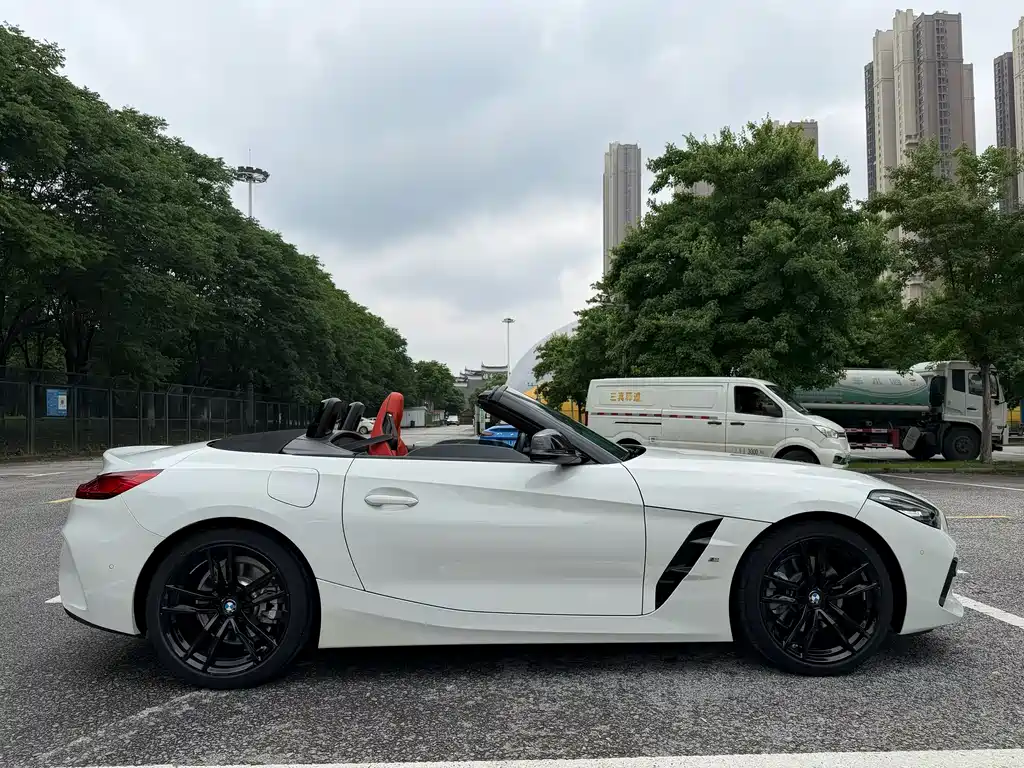 BMW Z4 2023 — фото 7