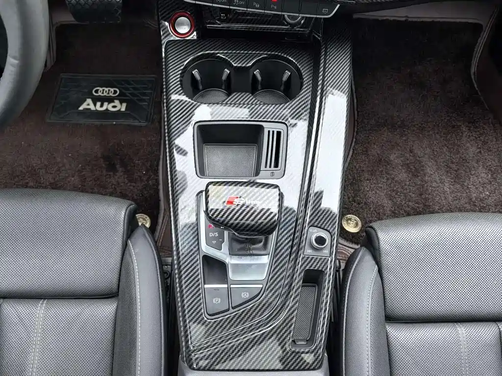Audi A4L 2020 — фото 9