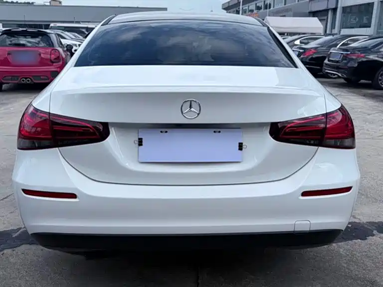 Mercedes-Benz A-Class 2019 — фото 6