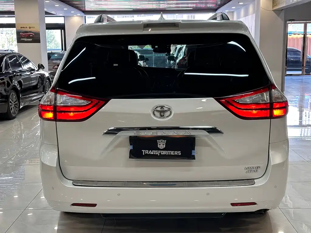 Toyota Sienna 2019 — фото 4