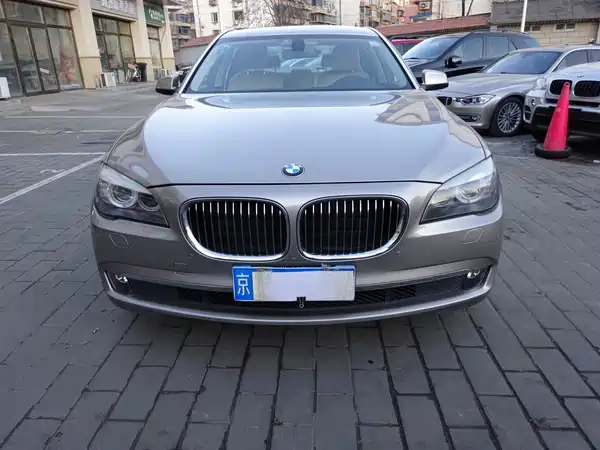 BMW 7 Series 2011
