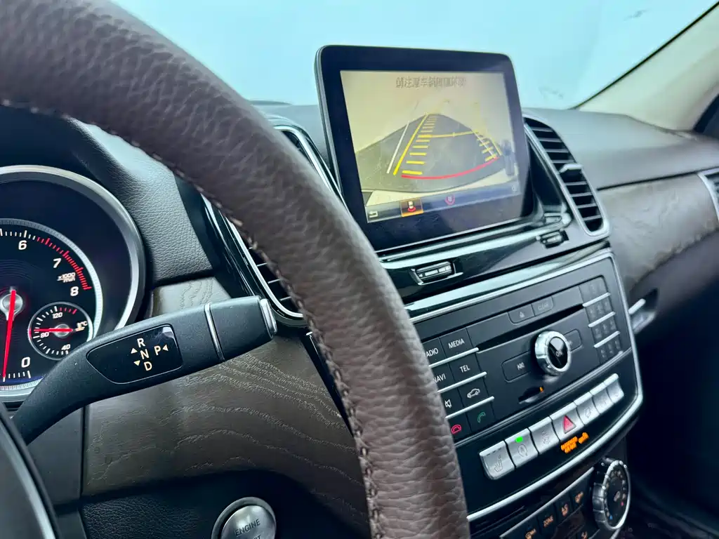 Mercedes-Benz GLE 2016 — фото 20