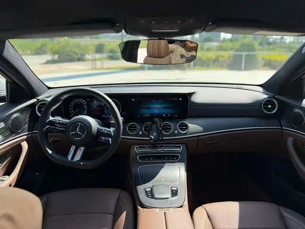 Mercedes-Benz E-Class 2023