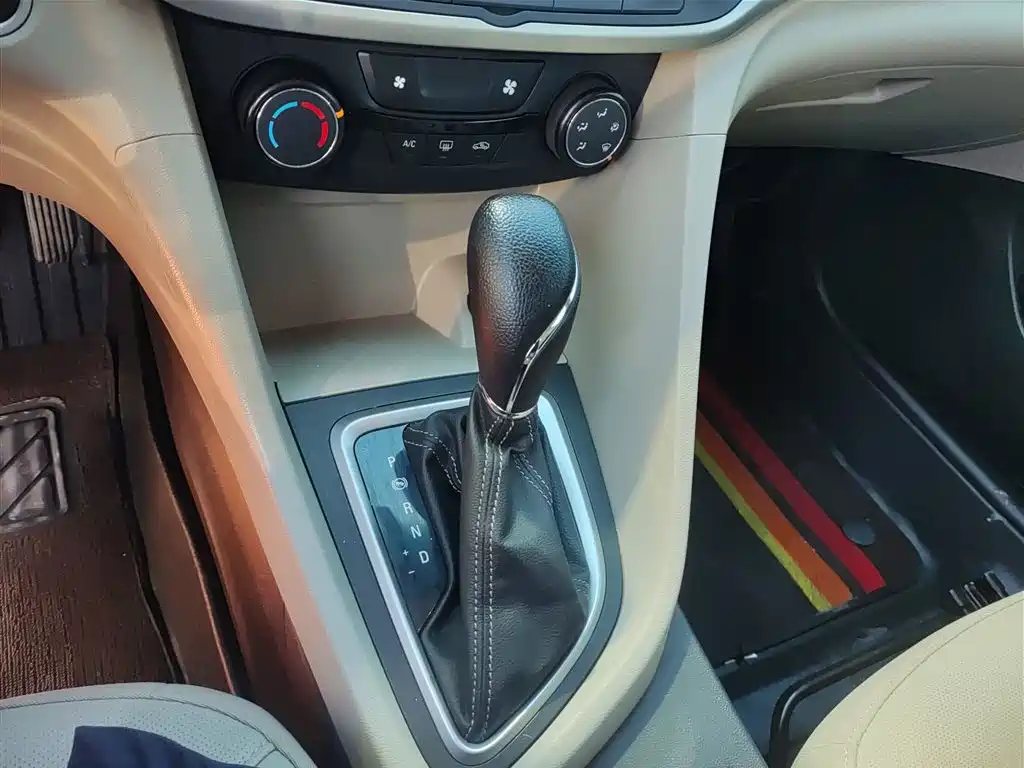 Buick Excelle 2020 — фото 10