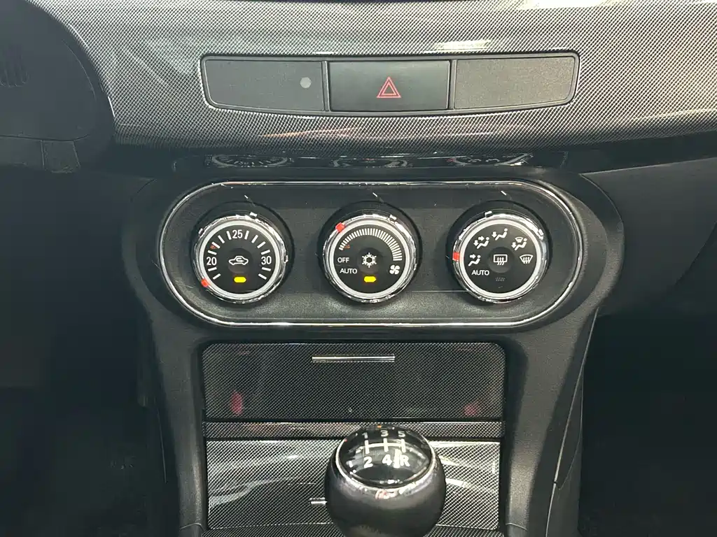 Mitsubishi Lancer EX 2012 — фото 13