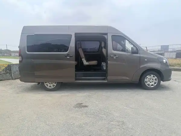 Changan Ruixing M90 2017