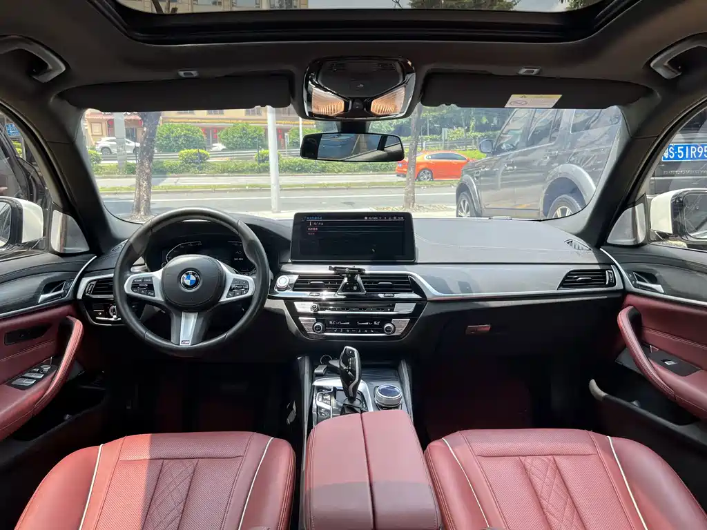 BMW 5 Series New Energy 2021 — фото 11