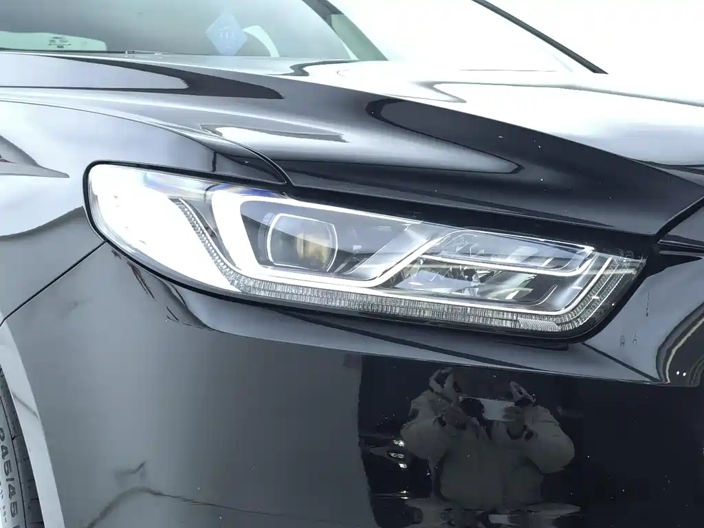 Ford Taurus 2019 — фото 26