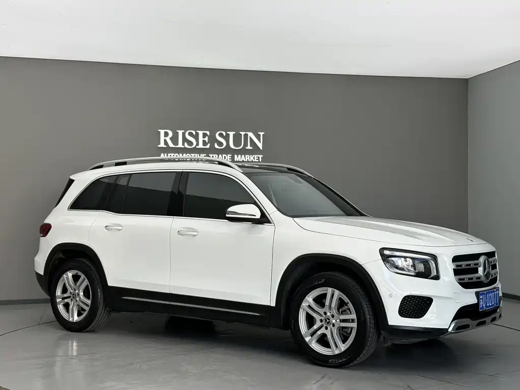 Mercedes-Benz GLB 2023