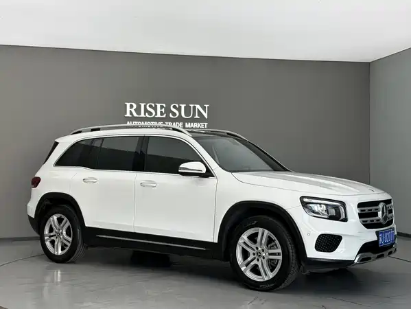 Mercedes-Benz GLB 2023