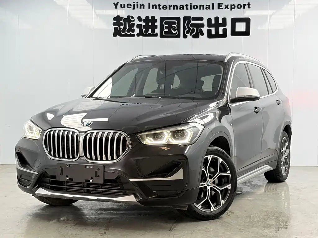 BMW X1 2022 — фото 1