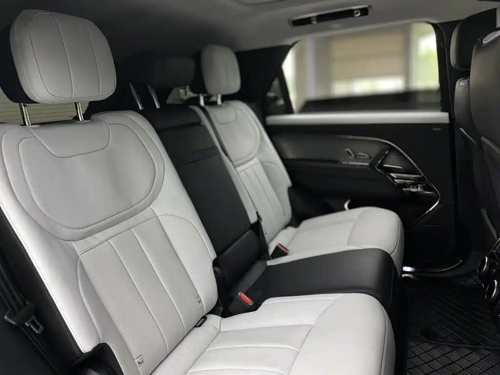 Land Rover Range Rover Sport 2023 — фото 10