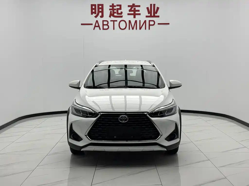 Toyota Yaris L 2022