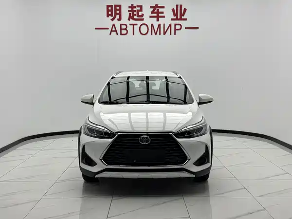 Toyota Yaris L 2022