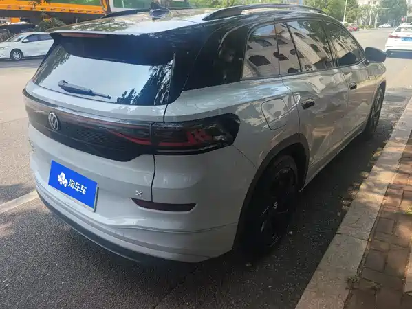 Volkswagen ID.6 2023