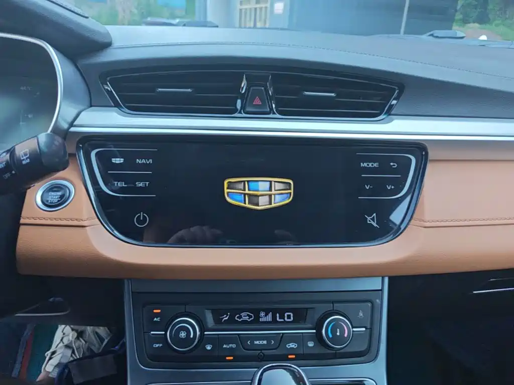 Geely Vision S1 2018 — фото 13