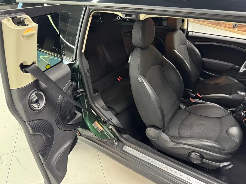 MINI Clubman 2014