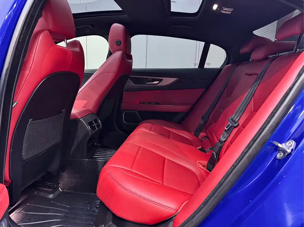 Jaguar XEL 2021 — фото 10