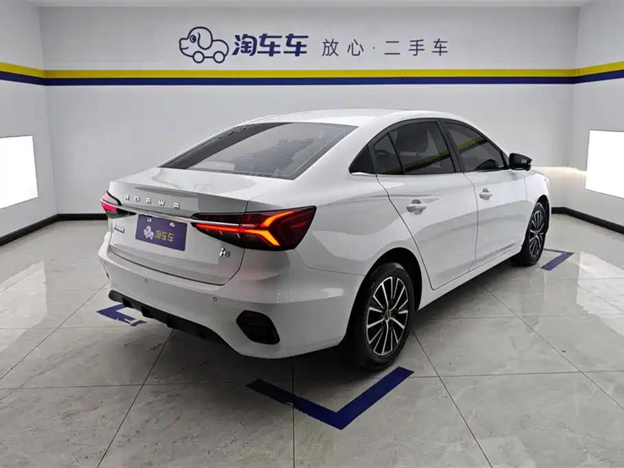 Roewe i5 2022 — фото 3