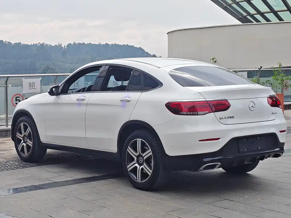 Mercedes-Benz GLC Coupe 2022 — фото 6