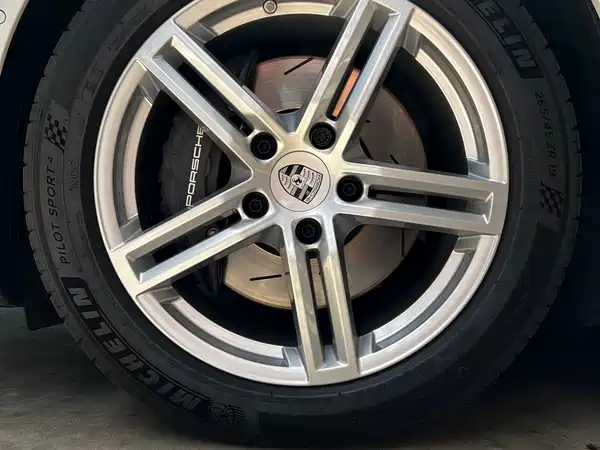 Porsche Panamera 2024