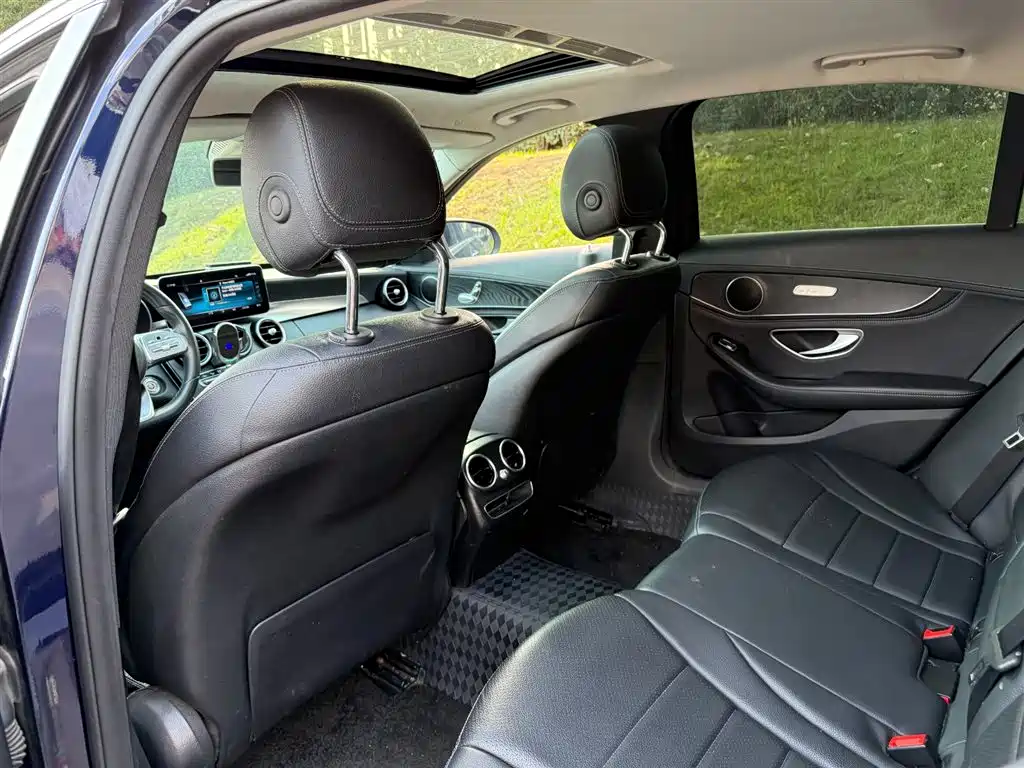 Mercedes-Benz C-Class 2019 — фото 9