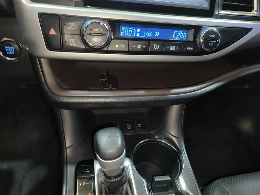 Toyota Highlander 2016 — фото 13