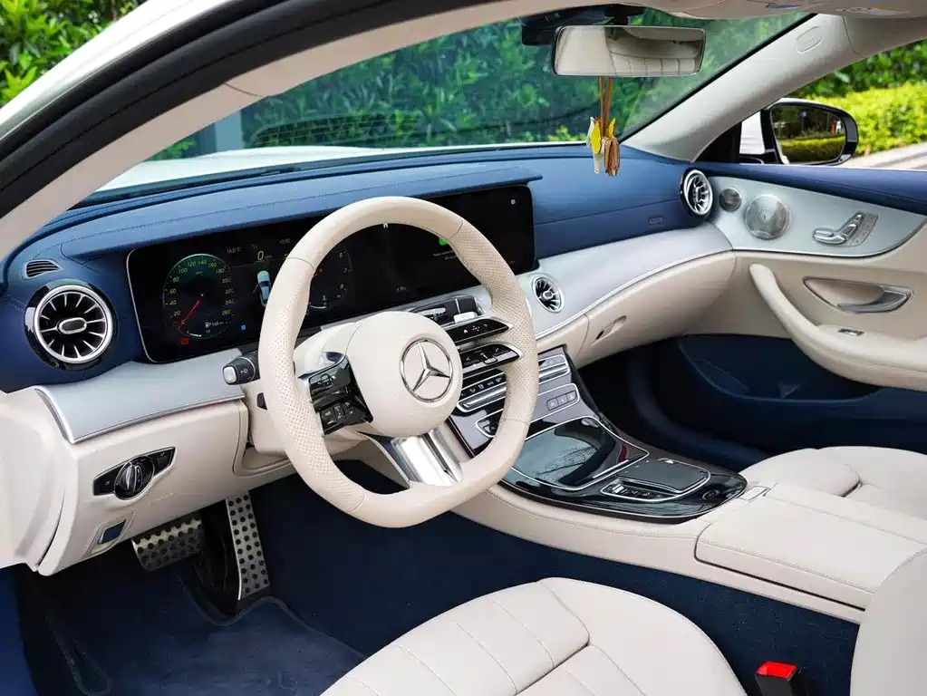Mercedes-Benz E-Class 2022