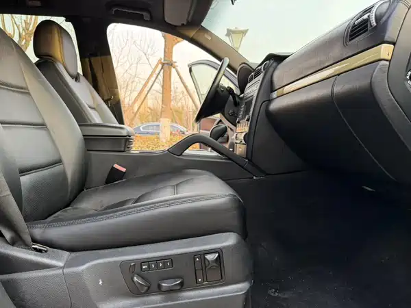 Porsche Cayenne 2010