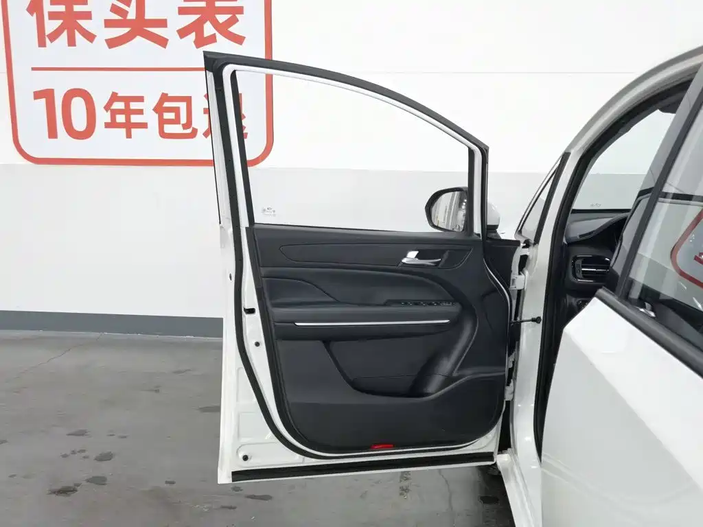 GAC Trumpchi M6 2020 — фото 8
