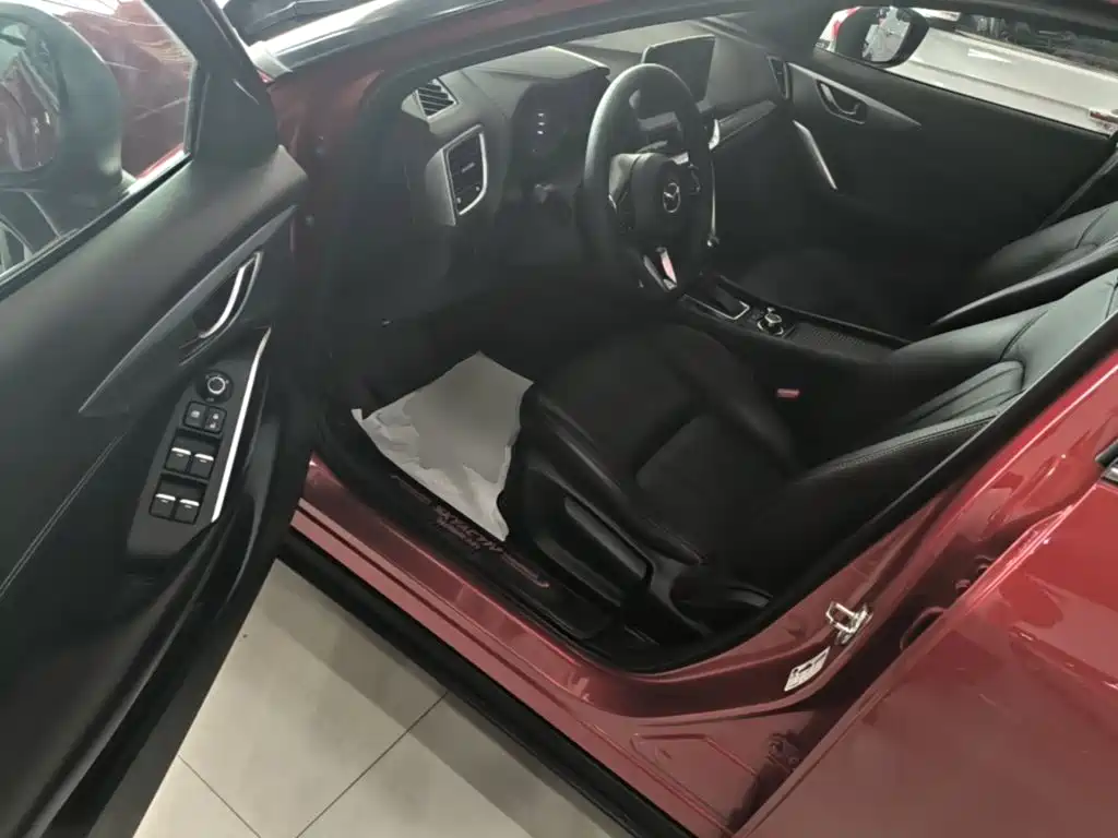 Mazda CX-4 2019 — фото 16