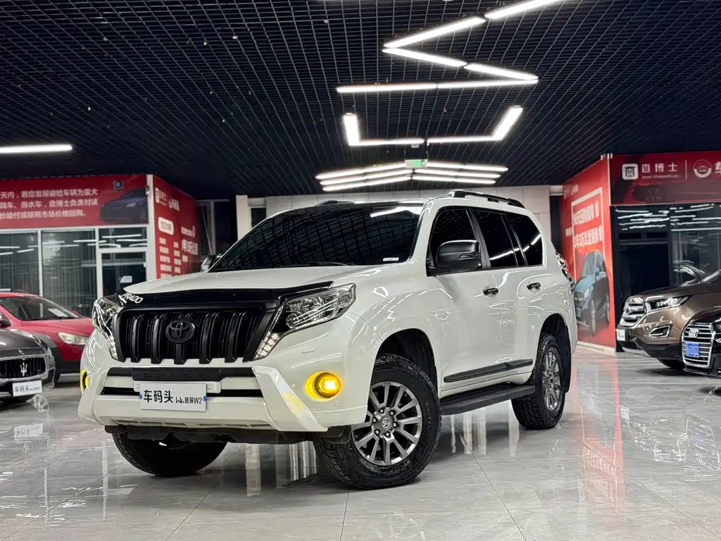 Toyota Prado 2017 — фото 1