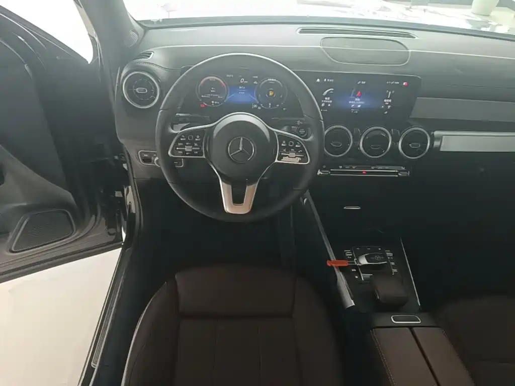 Mercedes-Benz GLB 2023 — фото 11