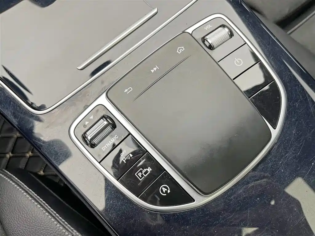 Mercedes-Benz C-Class 2020 — фото 18