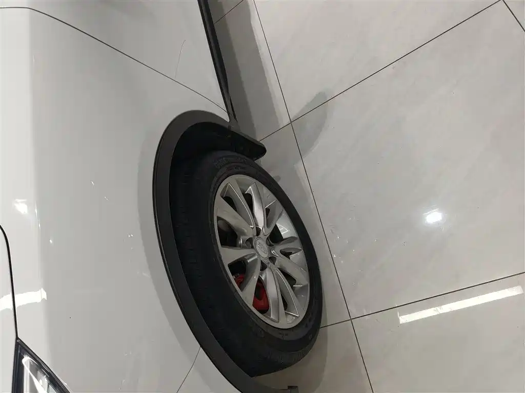 Geely Emgrand GS 2019 — фото 23