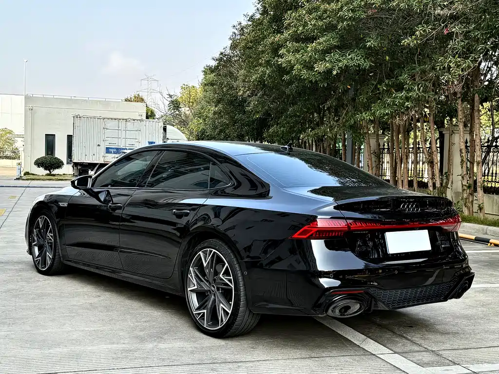 Audi A7L 2024 — фото 15