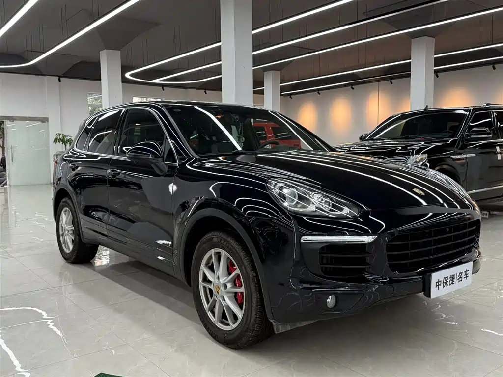 Porsche Cayenne 2017 — фото 2