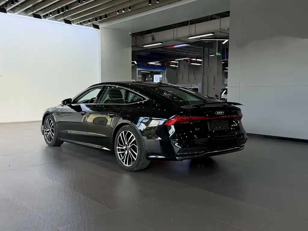 Audi A7 2024 — фото 20