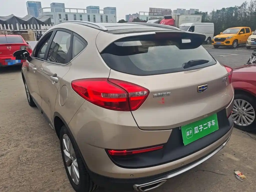 Geely Emgrand GS 2018 — фото 5