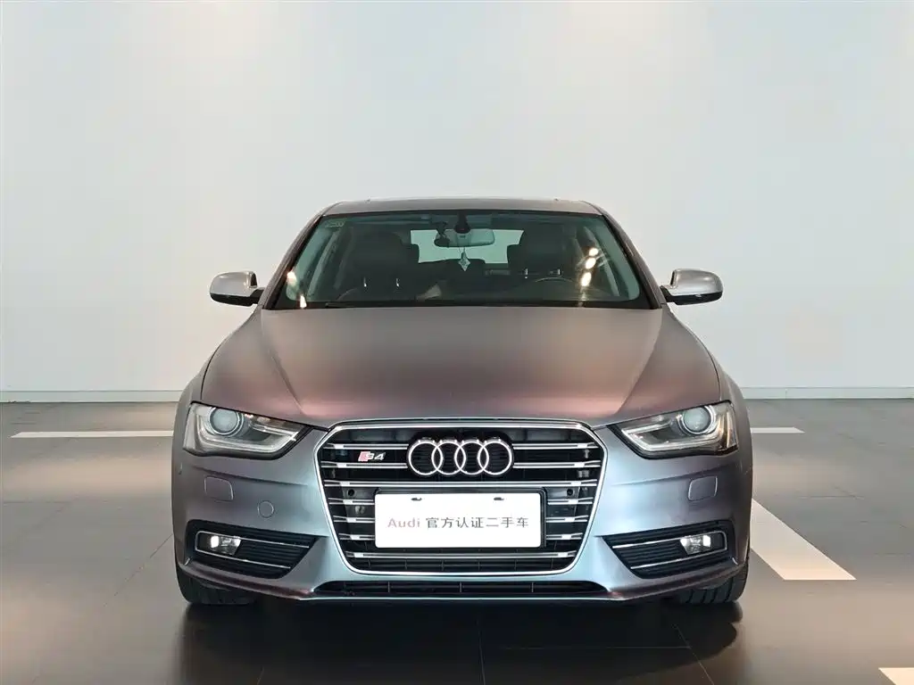 Audi A4L 2015